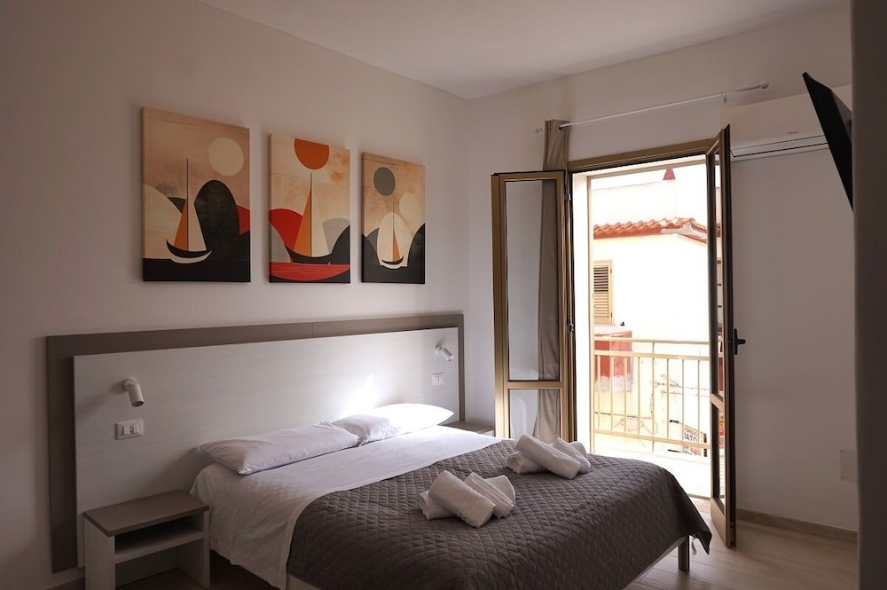 Double Room, Balcony