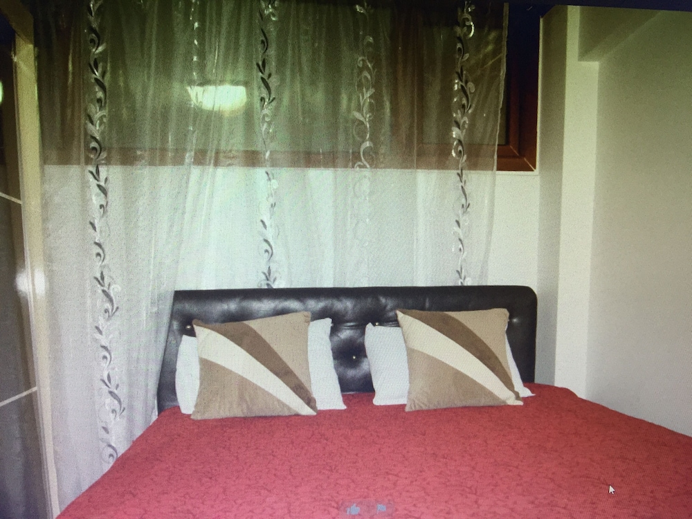 Economy Double Or Twin Room (Basement) photo 2