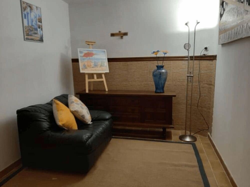 Standard Room, 1 Large Twin Bed, Garden View photo 3