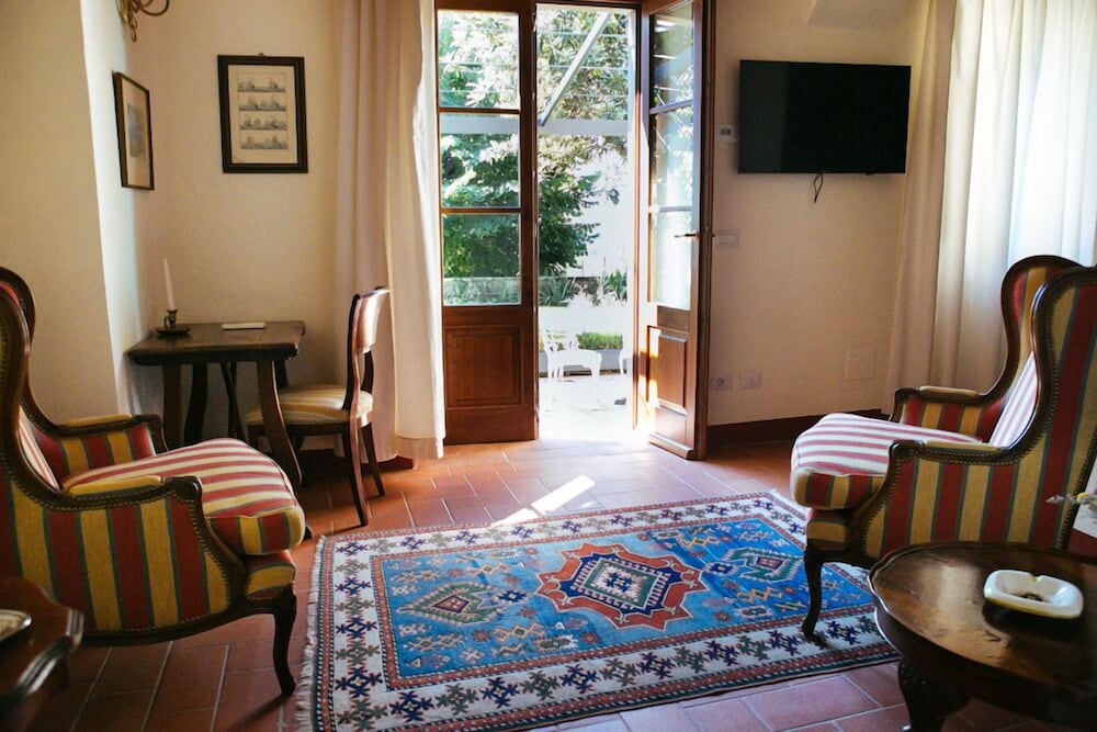 Garden Manor House Suite - Photo 1
