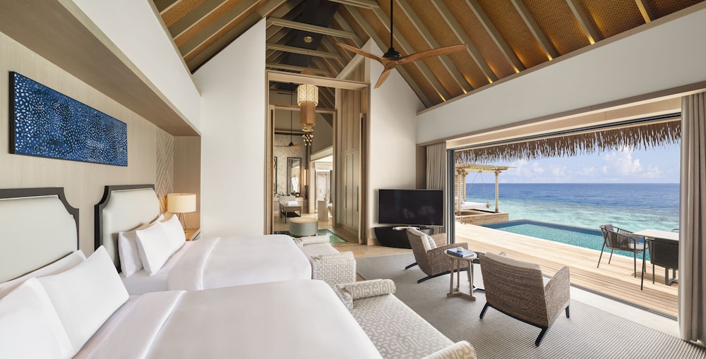 Two Queen Bedded Grand Overwater Villa with Pool - Photo 1
