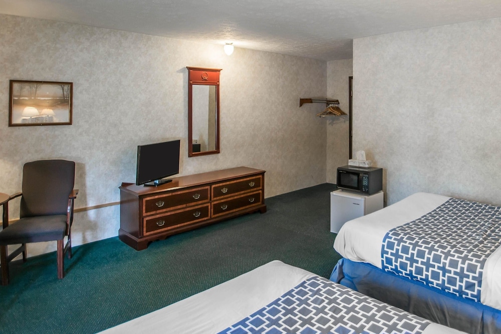 Standard Double Room, 2 Double Beds, Smoking photo 1