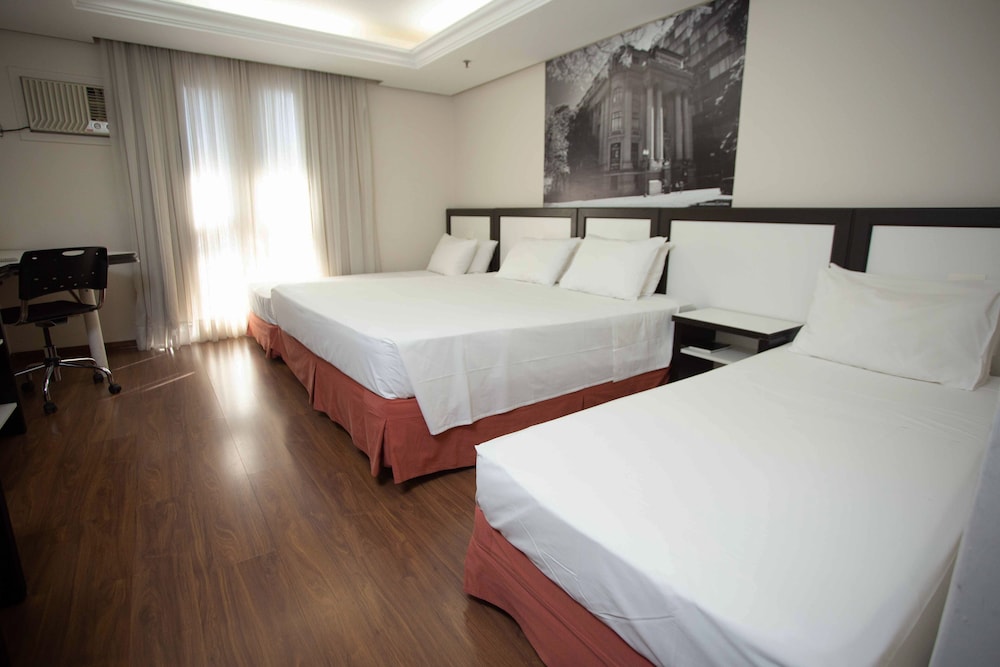 Classic Quadruple Room, Multiple Beds photo 1