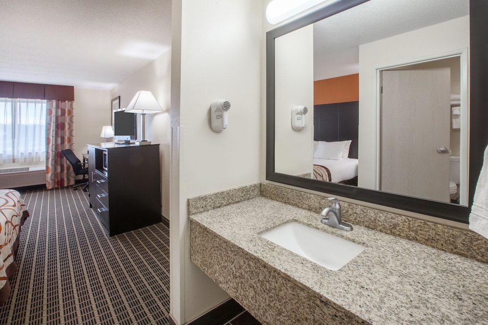 Suite, 1 Bedroom, Non Smoking (1 King Bed) photo 2
