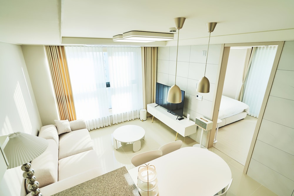 Family Penthouse, Ocean View