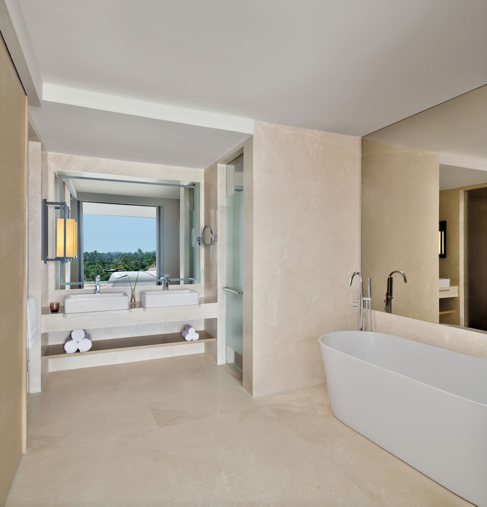 Suite, 1 Bedroom - Photo 3