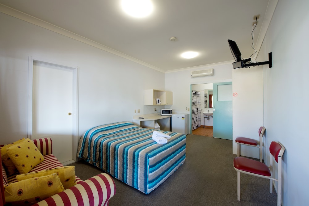 Standard Double Room photo 2