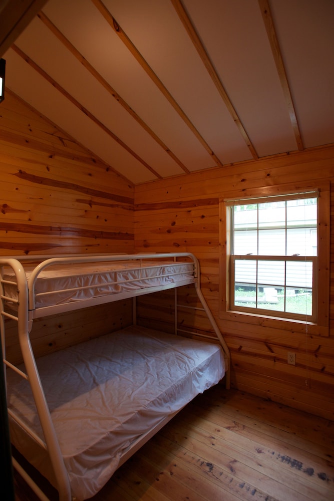 Cabin, Multiple Beds (Bath & Shower) photo 3