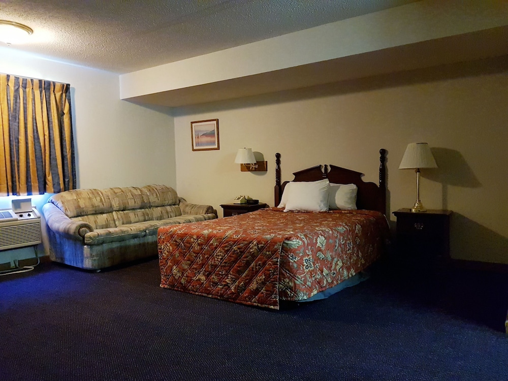 Suite, 1 Queen Bed with Sofa bed, Non Smoking photo 3