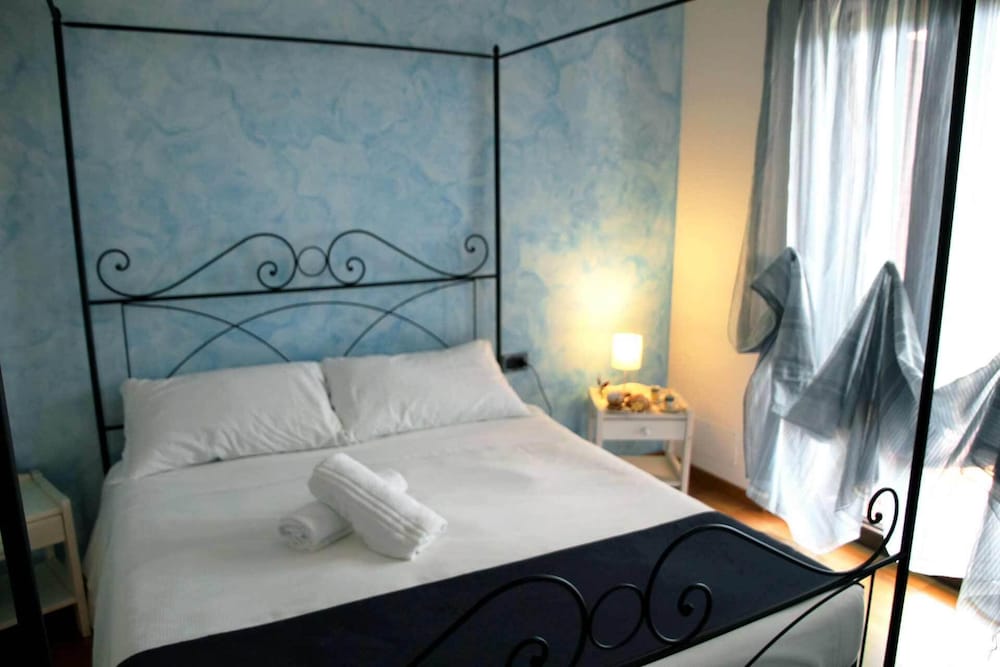 Hermes Blue photo 3