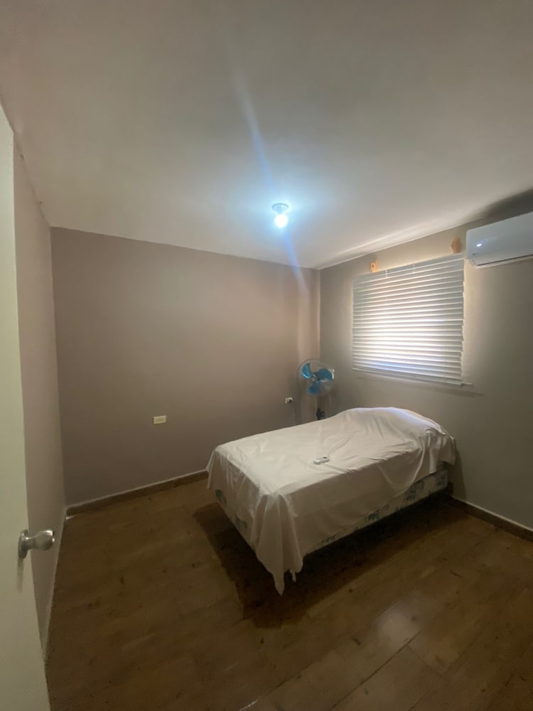 Basic Apartment photo 1