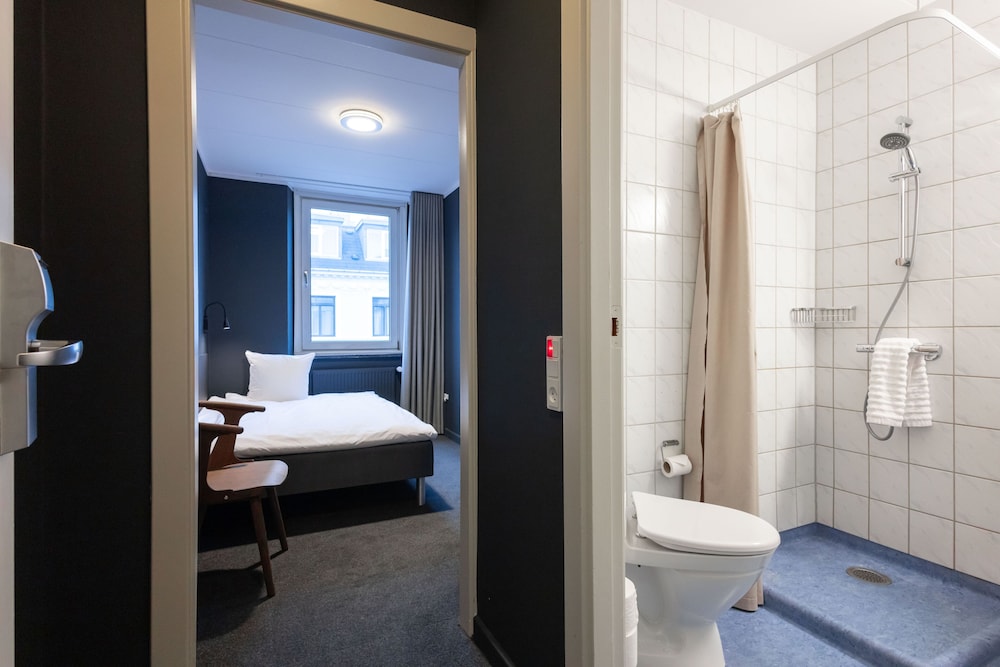 Standard Single Room, 1 Large Twin Bed