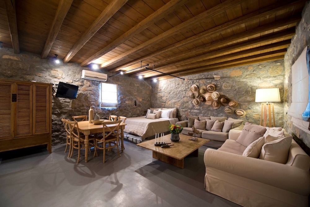 Superior Studio (2 Adults)