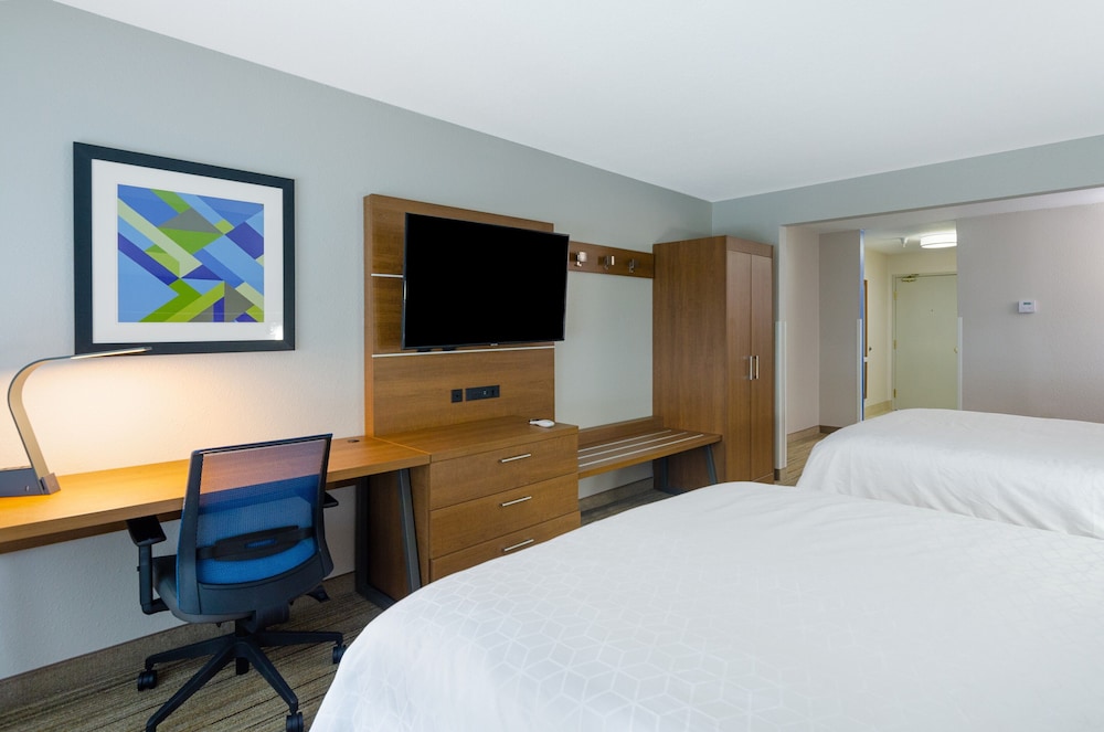 Suite, 2 Queen Beds - Photo 4