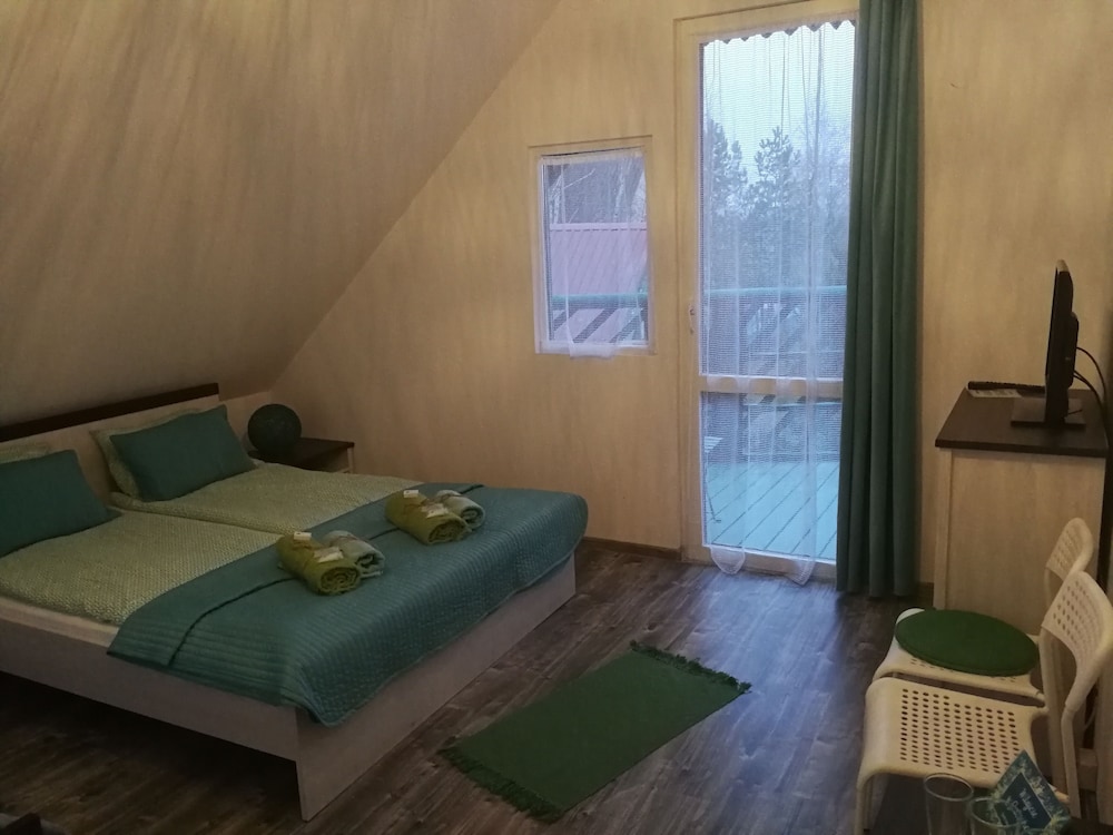 Triple Room, Multiple Beds, Private Bathroom, Garden View (6) photo 2