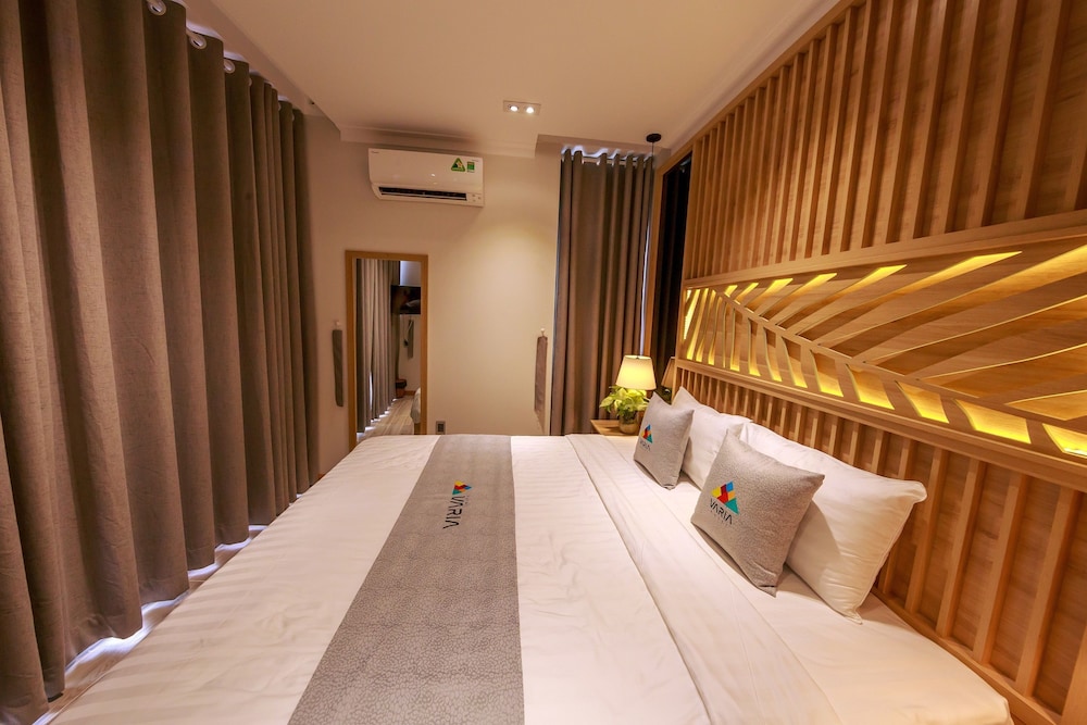 Deluxe Double Room, 1 King Bed - Photo 2