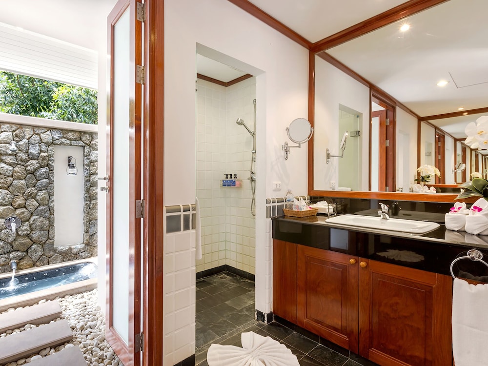 Villa photo 2