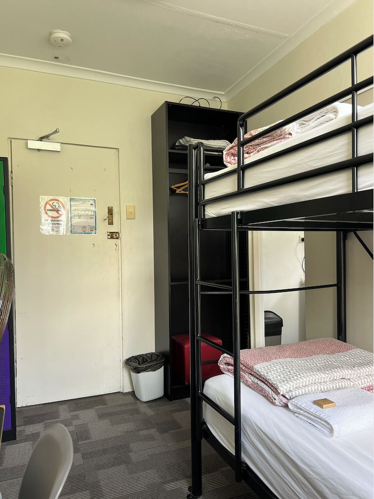Twin Room, Private Bathroom - Photo 2