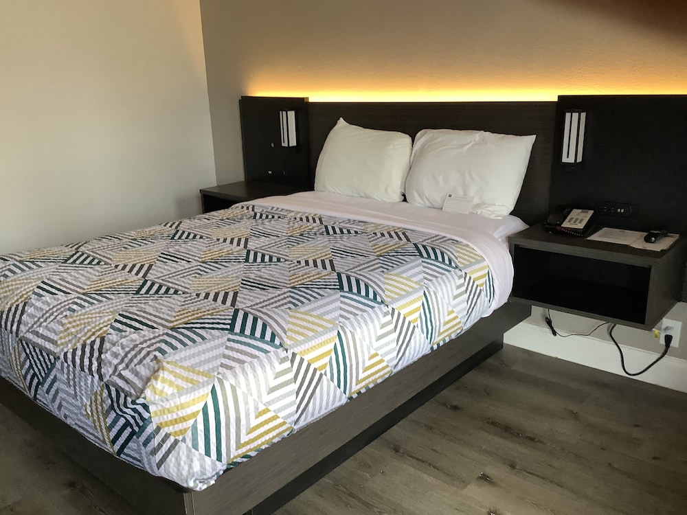 Standard Room, 1 Double Bed, Smoking - Photo 5