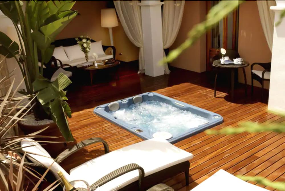 Grand Suite, Terrace, Partial Sea View Grand Suite, Terrace, Partial Sea View
