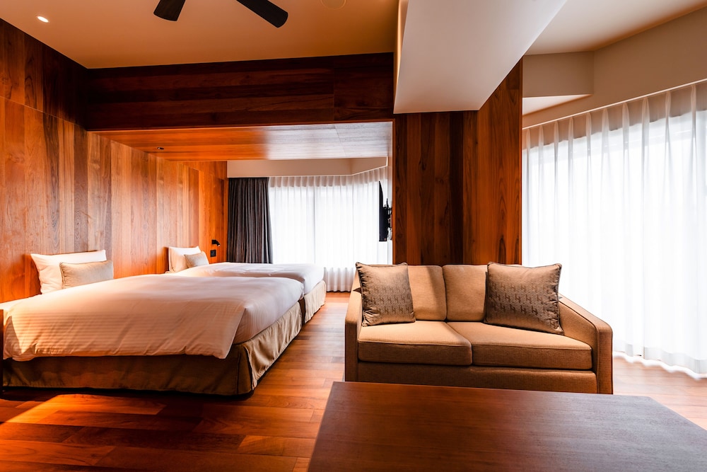Deluxe Triple Room, Non Smoking - Photo 2