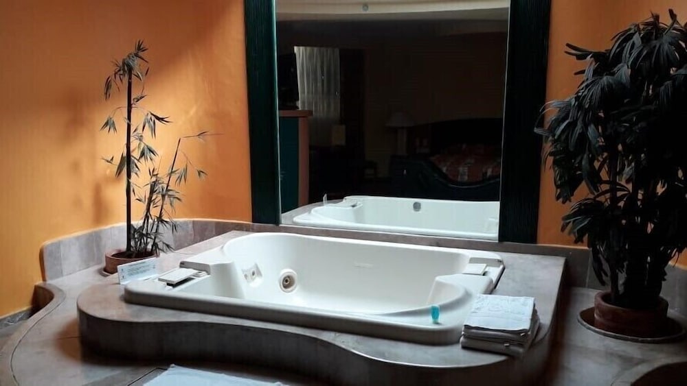 Superior Room, Hot Tub