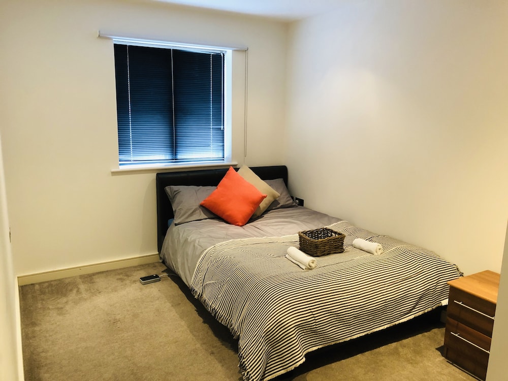 Apartment photo 2
