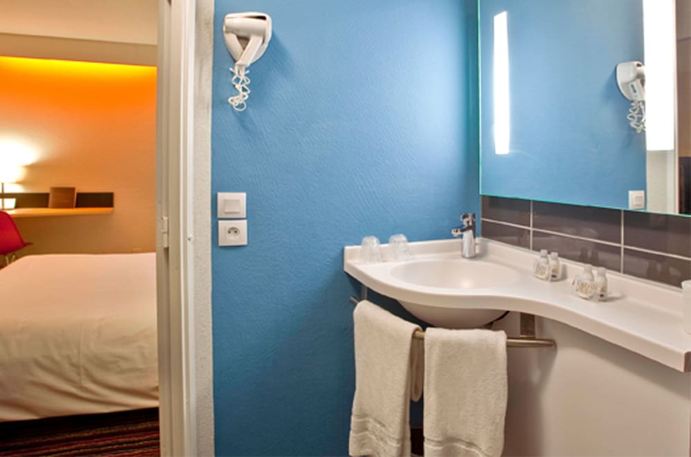 Standard Room, 1 Double Bed - Photo 6