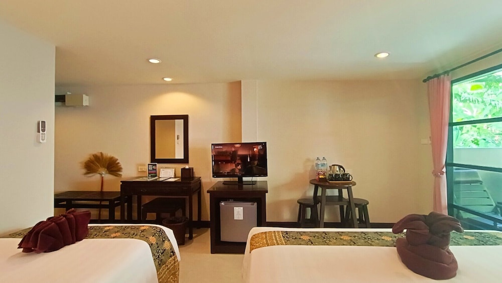 Standard Triple (Garden View) - Photo 15