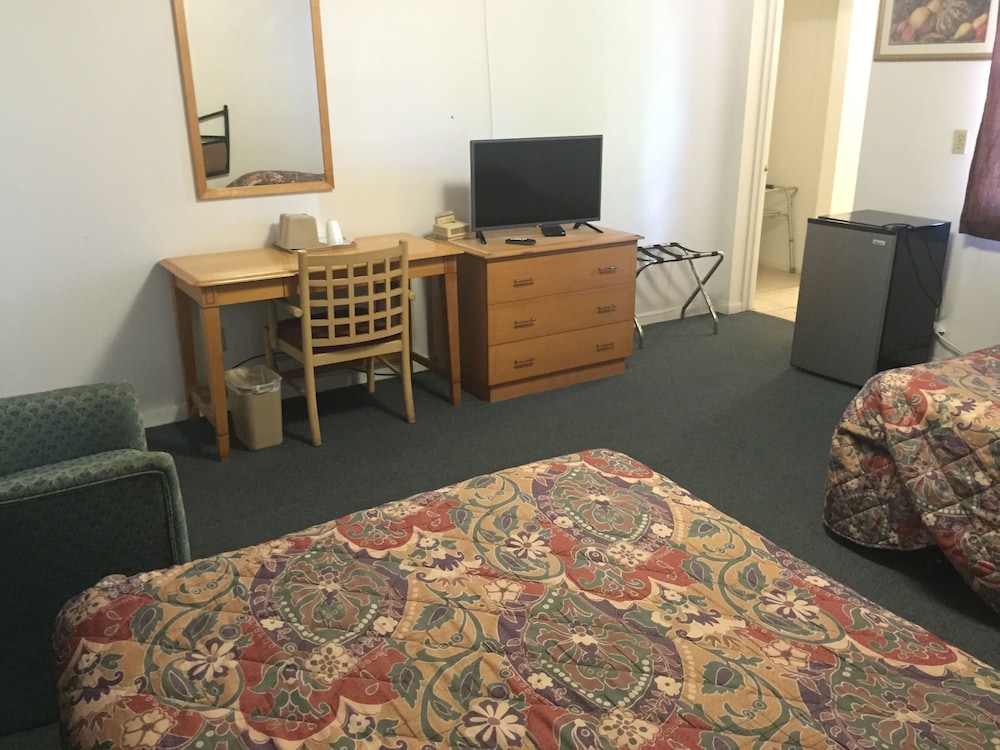 Room, 2 Double Beds photo 3