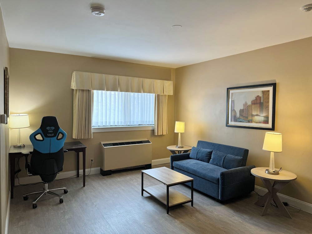 Basic Apartment - Photo 9
