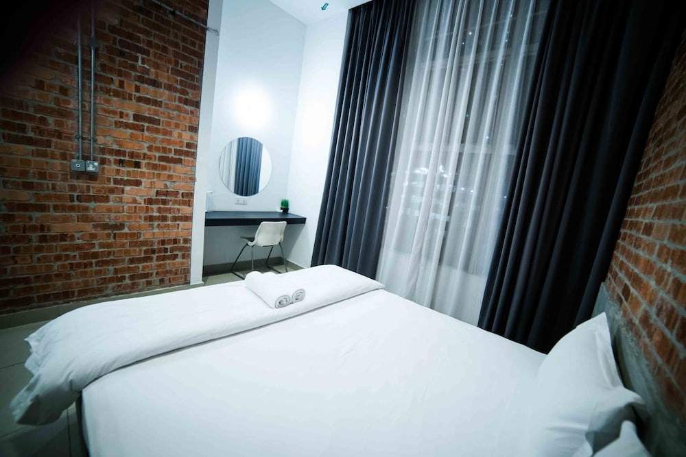Deluxe Suite, 1 King Bed photo 3