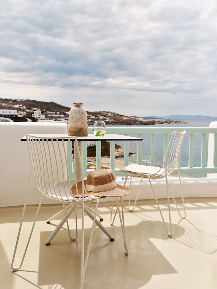 Bill&Coo Suite with outdoor Jetted Tub and Sea View - Photo 2