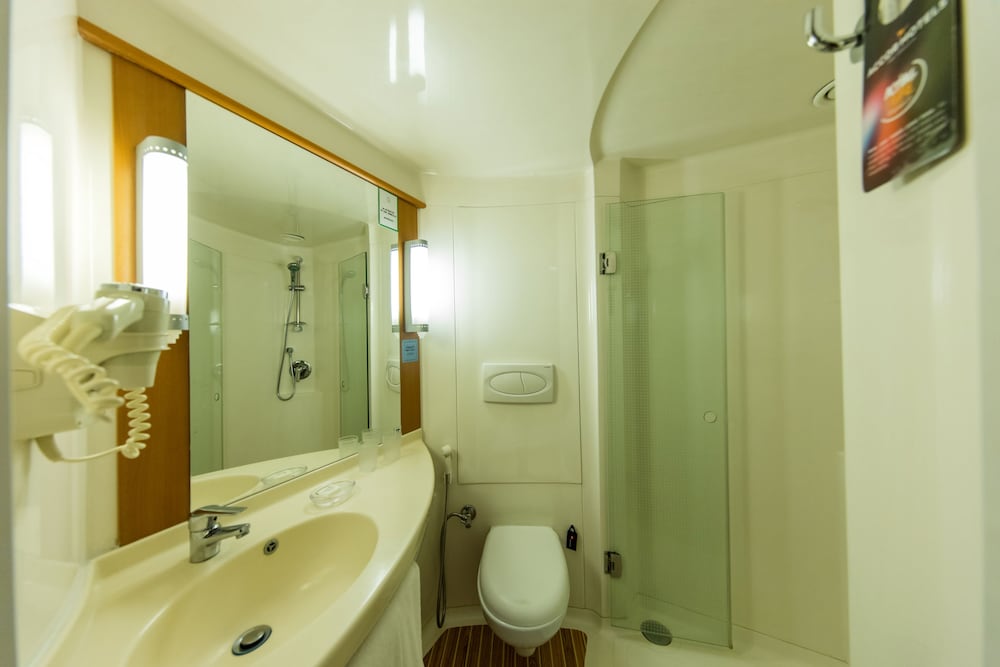 Standard Twin Room, 2 Twin Beds photo 2