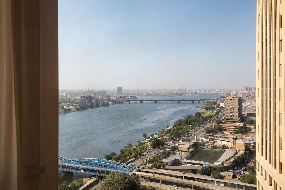 Deluxe Room (Premier Full Nile View) - Photo 8