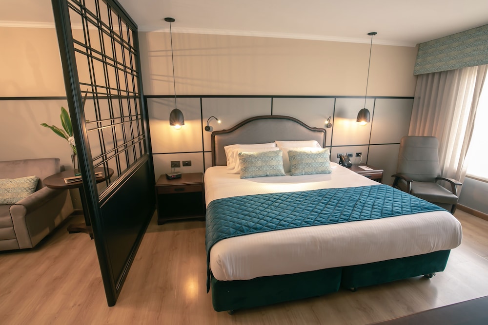 Executive Room, 1 Queen Bed - Photo 1