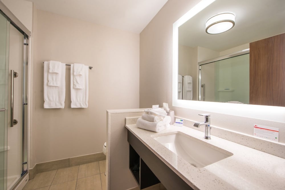 Suite, Multiple Beds photo 3