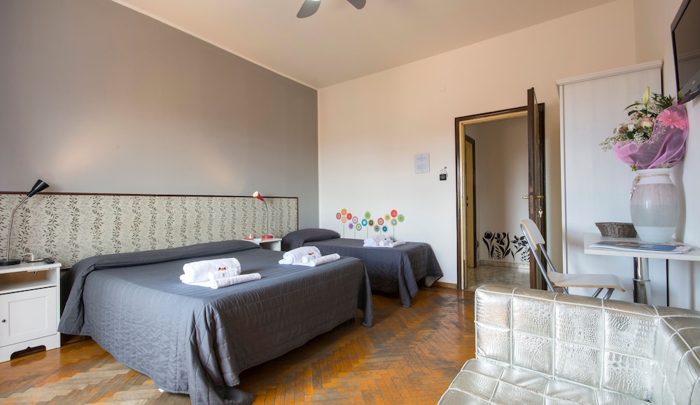 Triple Room, Shared Bathroom