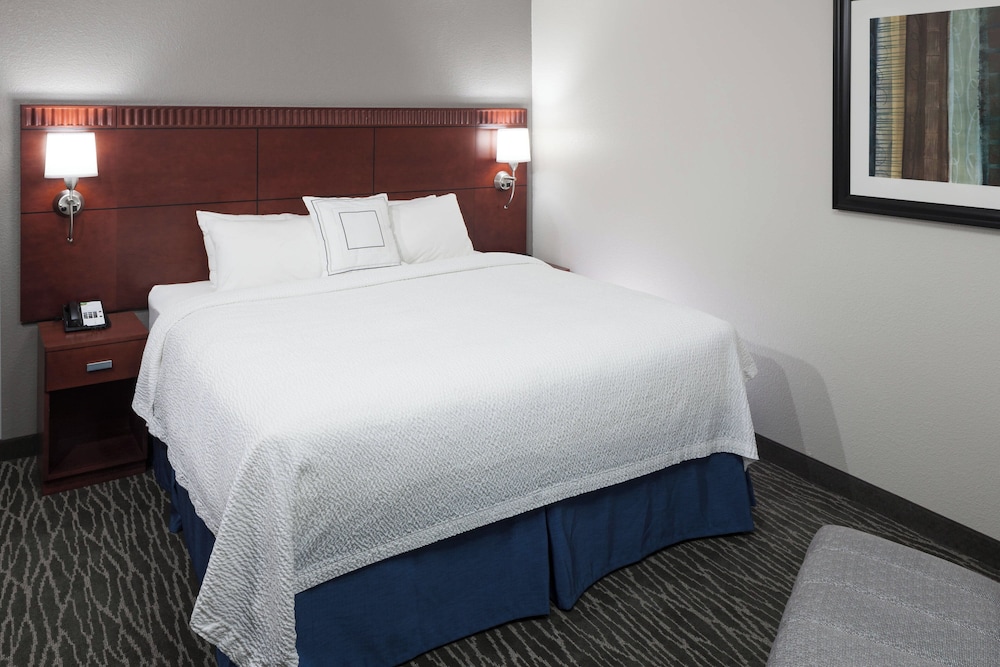 Deluxe Suite, 1 Bedroom - Photo 2