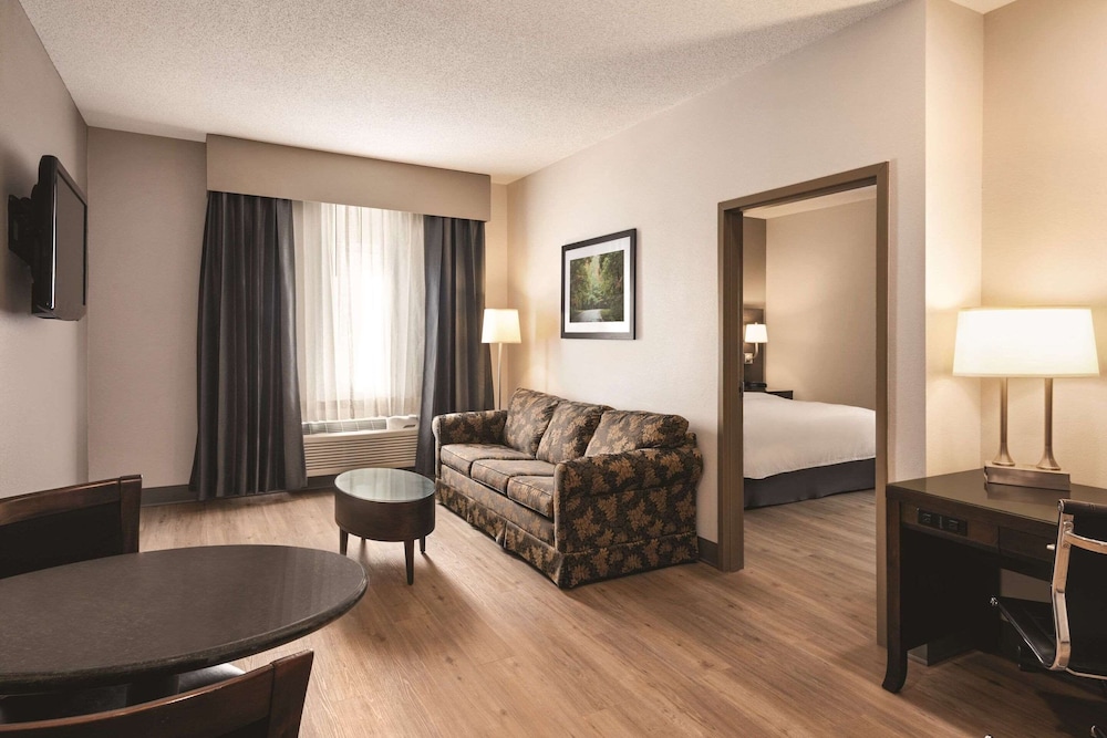 Suite, 1 Bedroom, Non Smoking photo 1