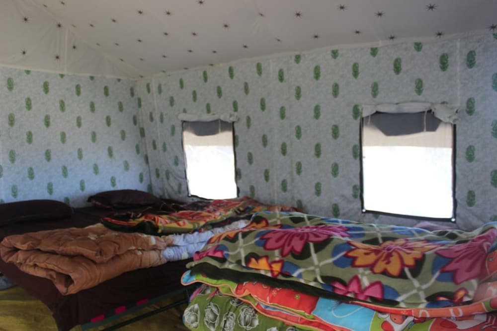 Tent, Multiple Beds photo 3