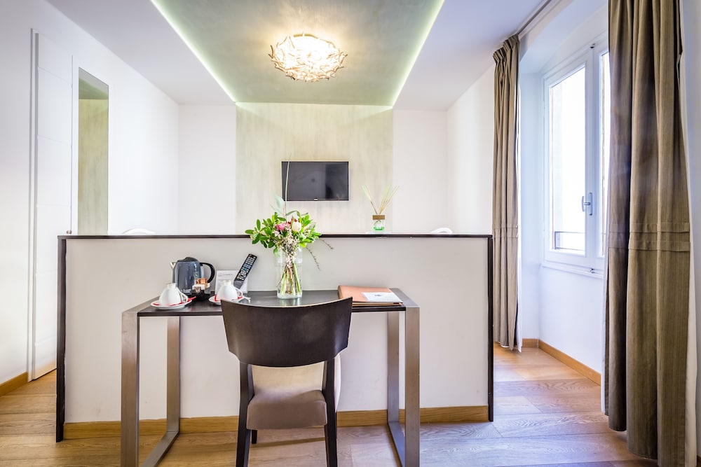 Standard Double Room - Photo 7