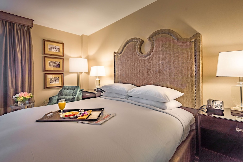 Presidential Suite photo 1