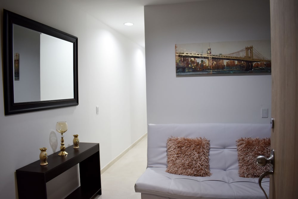 Classic Apartment, Multiple Beds photo 3