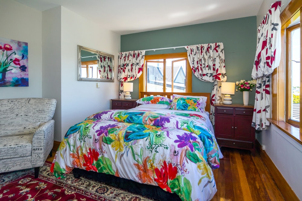 Sea View Suite photo 3