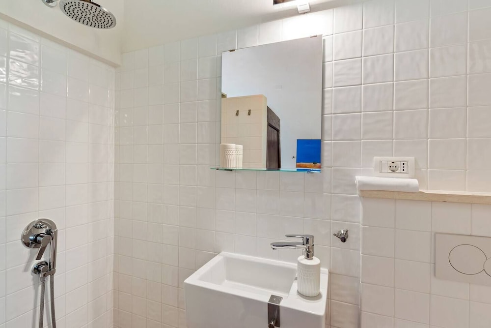 Economy Double Room Single Use, 1 Double Bed, Garden View photo 2