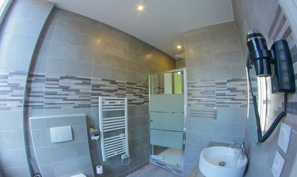 Superior Room, 2 Twin Beds - Photo 5