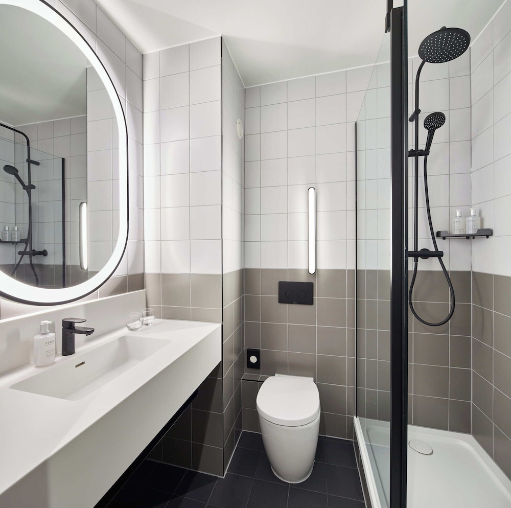 Standard Room King Bed and Single Bed