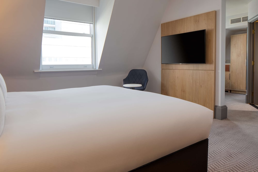 King Deluxe Room - Photo 3