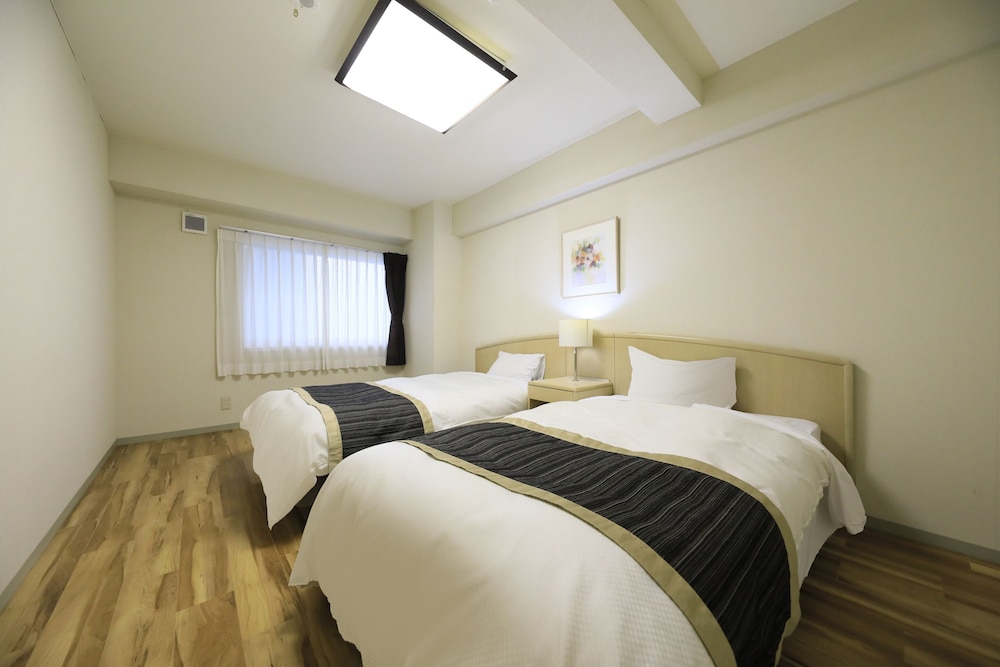 [Non-Smoking] Western Room (4 Beds)/ Ocean View - Photo 9